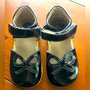 Livie Luca Black patent Mary jane bow shoes sz 12